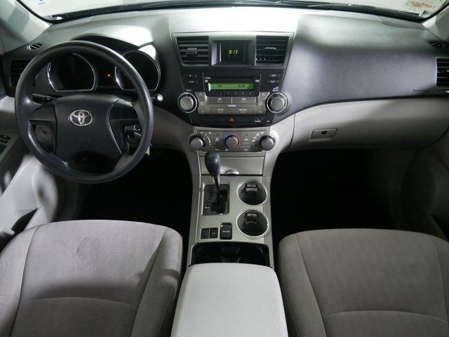 used 2012 Toyota Highlander car, priced at $13,998