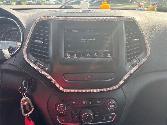 used 2019 Jeep Cherokee car, priced at $9,768