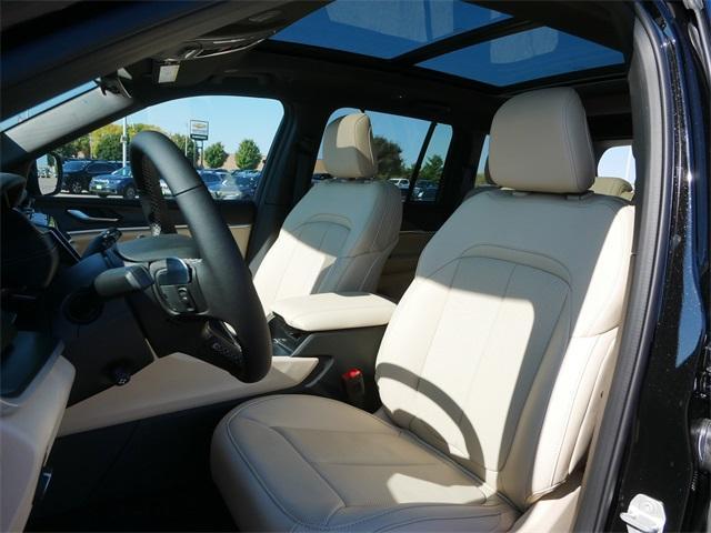 new 2025 Jeep Grand Cherokee car, priced at $44,947