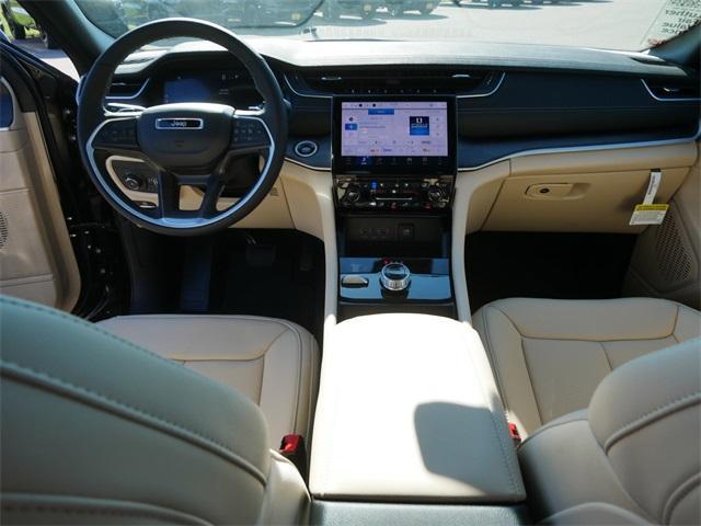 new 2025 Jeep Grand Cherokee car, priced at $44,947