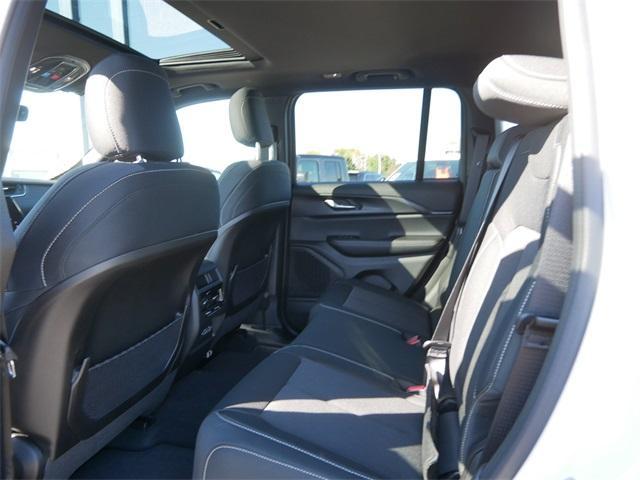 new 2025 Jeep Grand Cherokee car, priced at $38,334