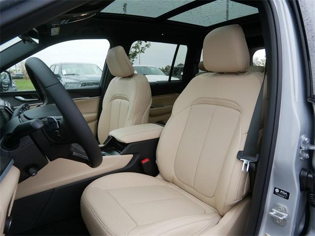new 2025 Jeep Grand Cherokee car