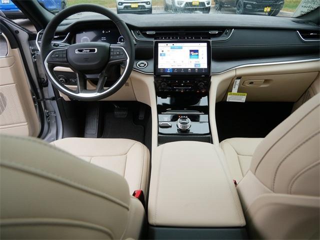 new 2025 Jeep Grand Cherokee car