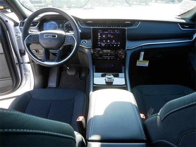 new 2025 Jeep Grand Cherokee car, priced at $39,834