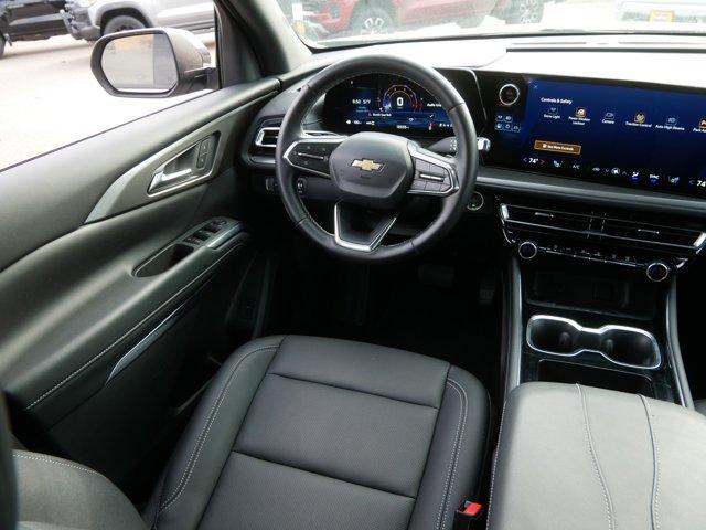 used 2025 Chevrolet Traverse car, priced at $39,998