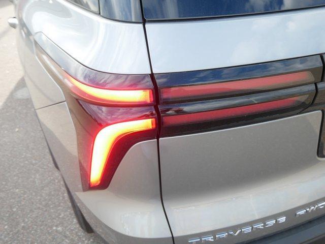 used 2025 Chevrolet Traverse car, priced at $39,998