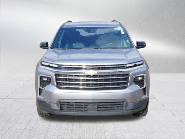used 2025 Chevrolet Traverse car, priced at $39,998