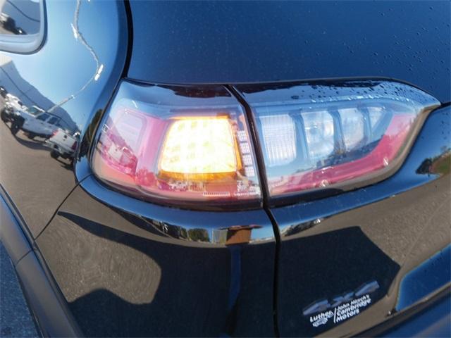 used 2019 Jeep Cherokee car, priced at $17,277