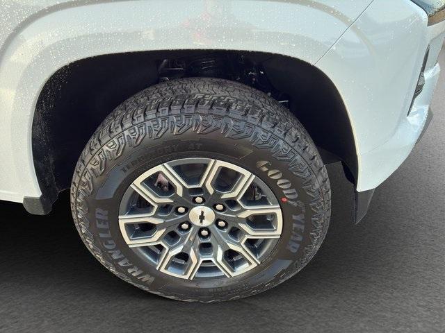 new 2025 Chevrolet Colorado car, priced at $41,595