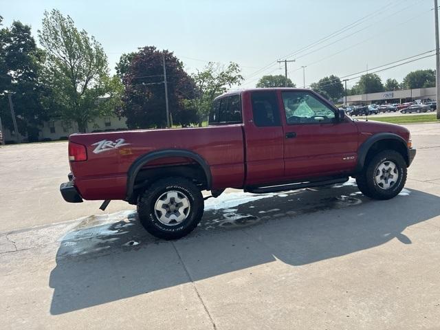 used 2002 Chevrolet S-10 car, priced at $9,998