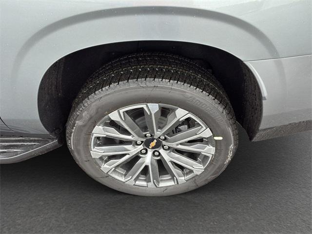 new 2026 Chevrolet Suburban car, priced at $89,680