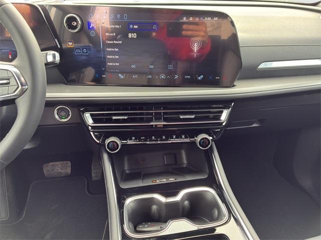 new 2026 Chevrolet Traverse car, priced at $41,695