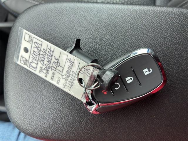 new 2026 Chevrolet Trax car, priced at $25,780