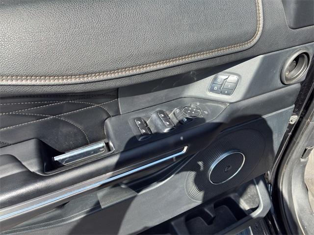 used 2018 Ford Expedition car, priced at $22,900