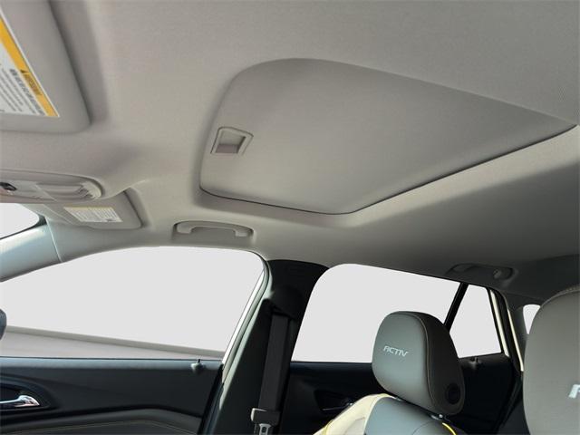 new 2025 Chevrolet Trax car, priced at $25,585