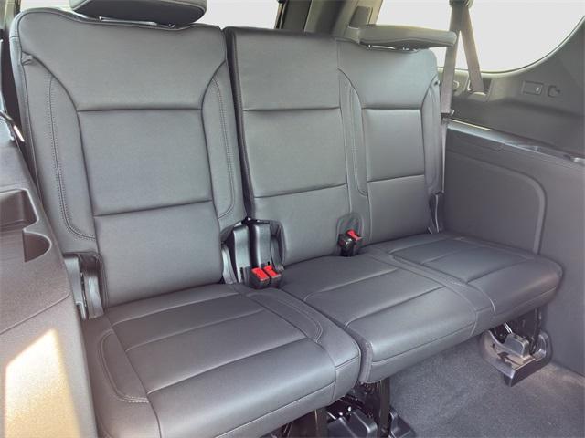 new 2025 Chevrolet Suburban car, priced at $75,320