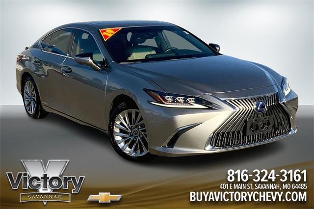 used 2019 Lexus ES 300h car, priced at $27,000