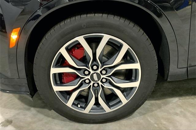 used 2024 Cadillac XT6 car, priced at $43,000
