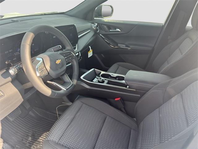 new 2026 Chevrolet Equinox car, priced at $29,915