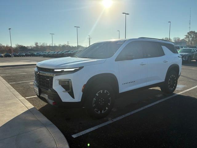 used 2024 Chevrolet Traverse car, priced at $41,372