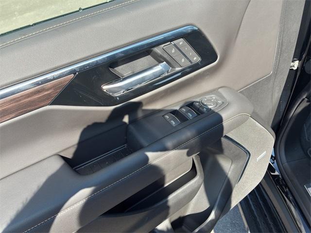 new 2025 Chevrolet Suburban car, priced at $79,185