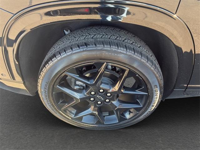 used 2024 Chevrolet Traverse car, priced at $41,900