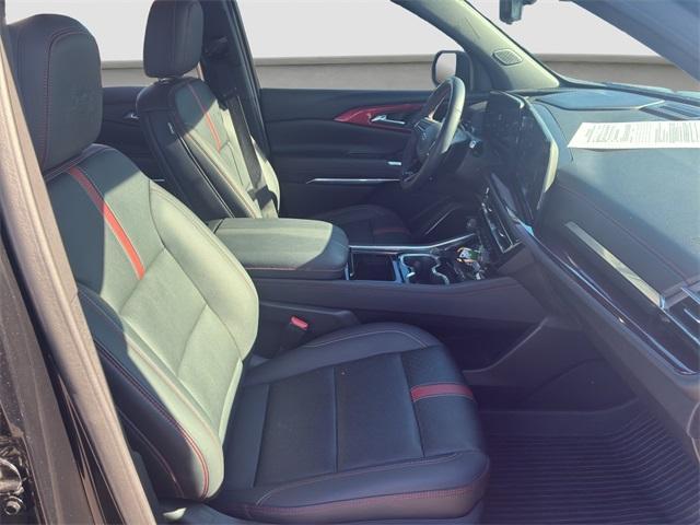 used 2024 Chevrolet Traverse car, priced at $41,900