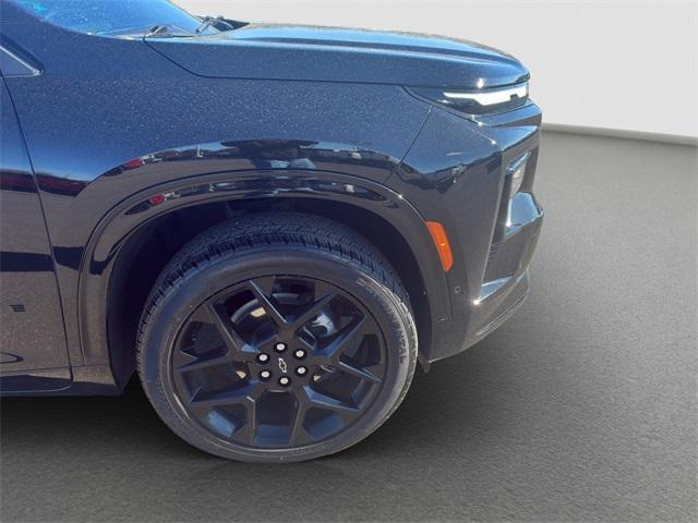 used 2024 Chevrolet Traverse car, priced at $41,900