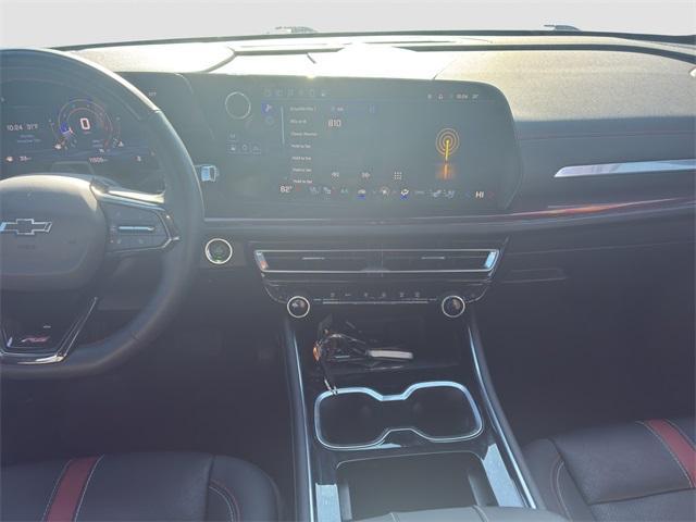 used 2024 Chevrolet Traverse car, priced at $41,900