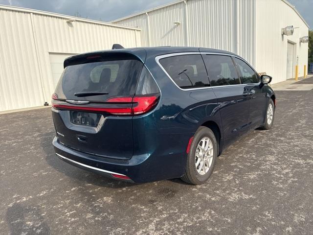 used 2025 Chrysler Pacifica car, priced at $34,500