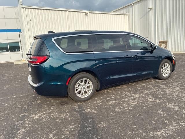 used 2025 Chrysler Pacifica car, priced at $34,500