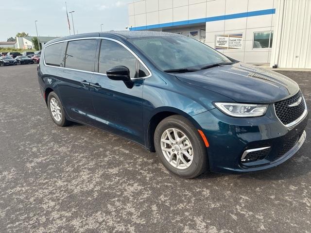 used 2025 Chrysler Pacifica car, priced at $34,500