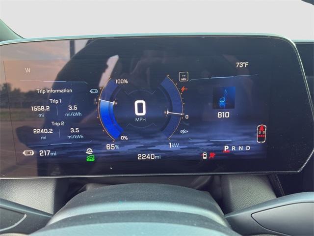 used 2024 Chevrolet Equinox EV car, priced at $25,900