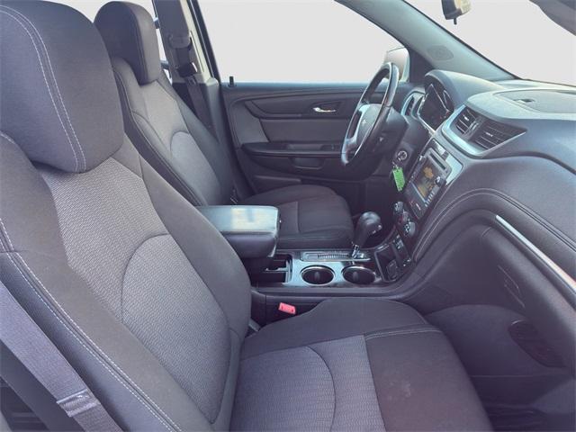 used 2015 Chevrolet Traverse car, priced at $7,000