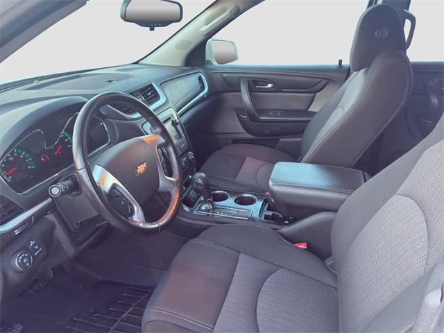 used 2015 Chevrolet Traverse car, priced at $7,000