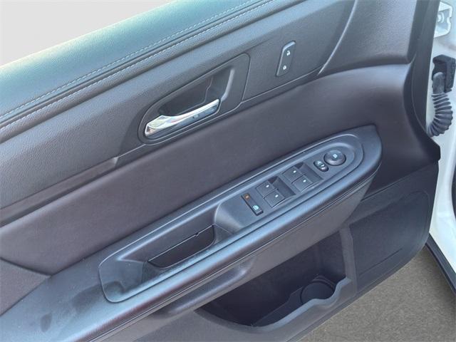 used 2015 Chevrolet Traverse car, priced at $7,000