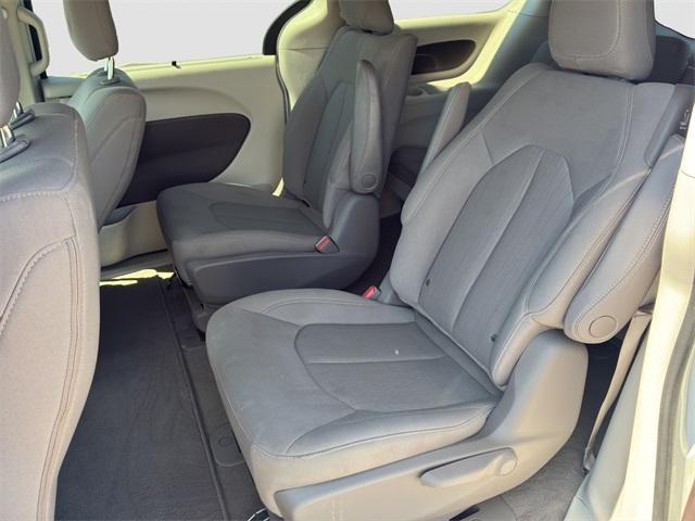used 2021 Chrysler Pacifica Hybrid car, priced at $18,940