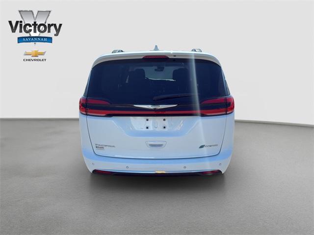 used 2021 Chrysler Pacifica Hybrid car, priced at $18,940