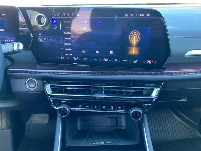 used 2024 Chevrolet Traverse car, priced at $46,900