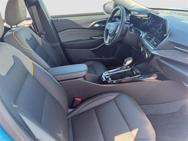 new 2025 Chevrolet Trax car, priced at $23,085