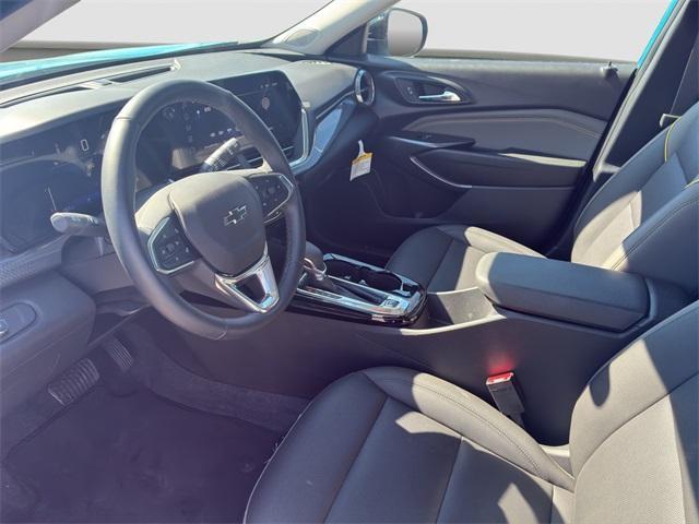 new 2025 Chevrolet Trax car, priced at $23,085
