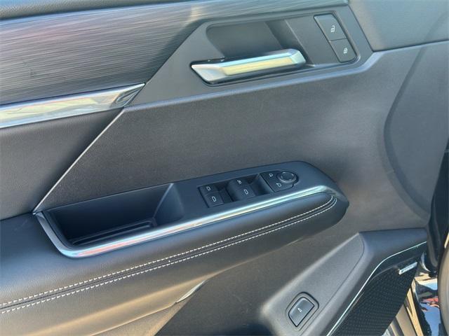 used 2025 GMC Acadia car, priced at $33,900