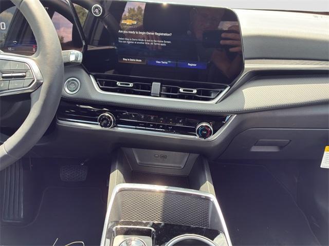 new 2026 Chevrolet Equinox car, priced at $28,490