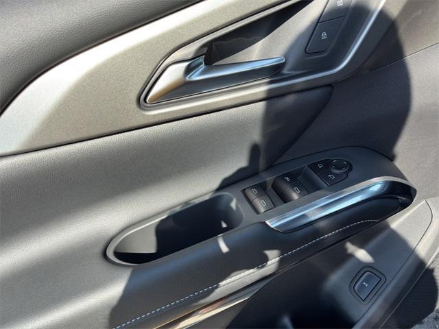 new 2025 Chevrolet Traverse car, priced at $41,560