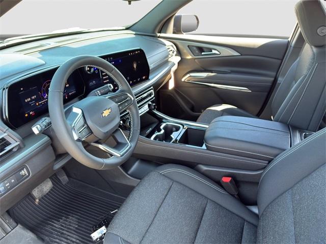 new 2025 Chevrolet Traverse car, priced at $41,560
