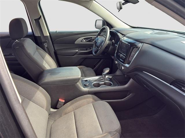 used 2021 Chevrolet Traverse car, priced at $15,499