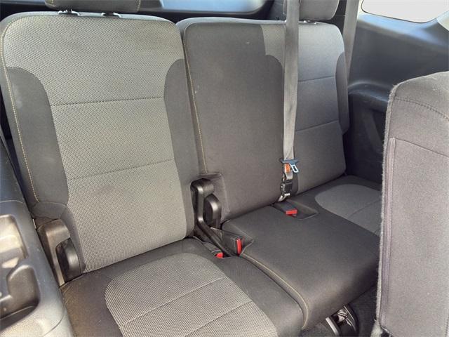 used 2021 Chevrolet Traverse car, priced at $15,499