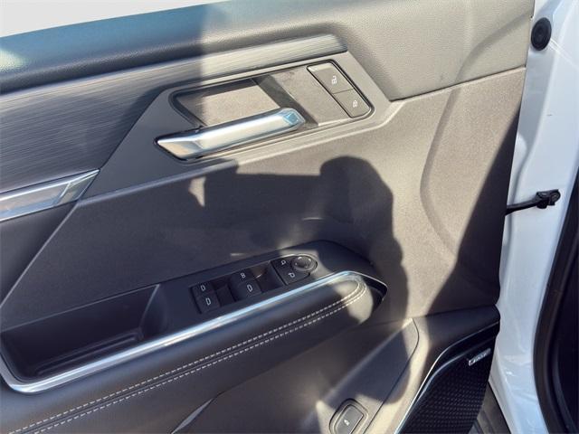 used 2025 GMC Acadia car, priced at $33,900