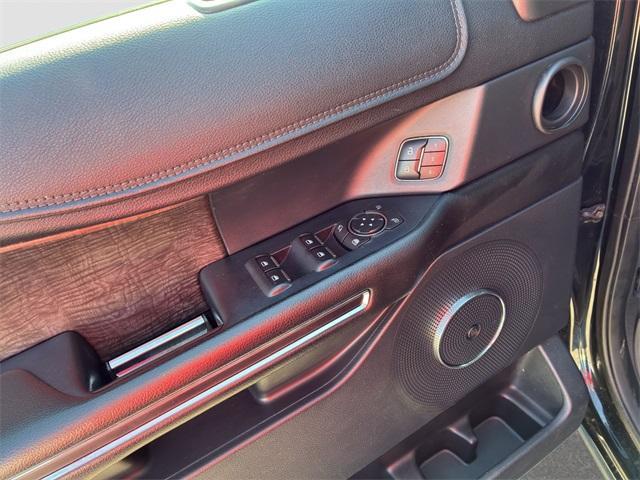 used 2018 Ford Expedition car, priced at $24,300