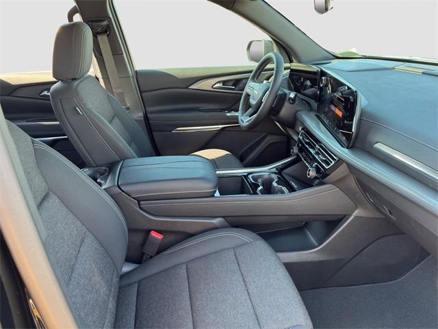 new 2025 Chevrolet Traverse car, priced at $40,695